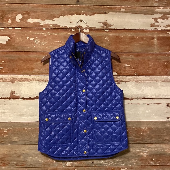J Crew Down filled Vest! Size Medium! - Picture 2 of 9